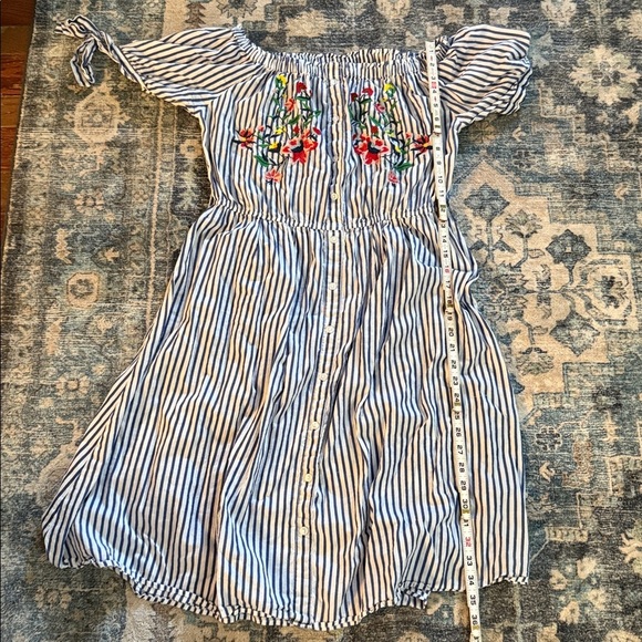 Women’s Striped Cotton Dress w Floral Embroidery. Small - Picture 7 of 8